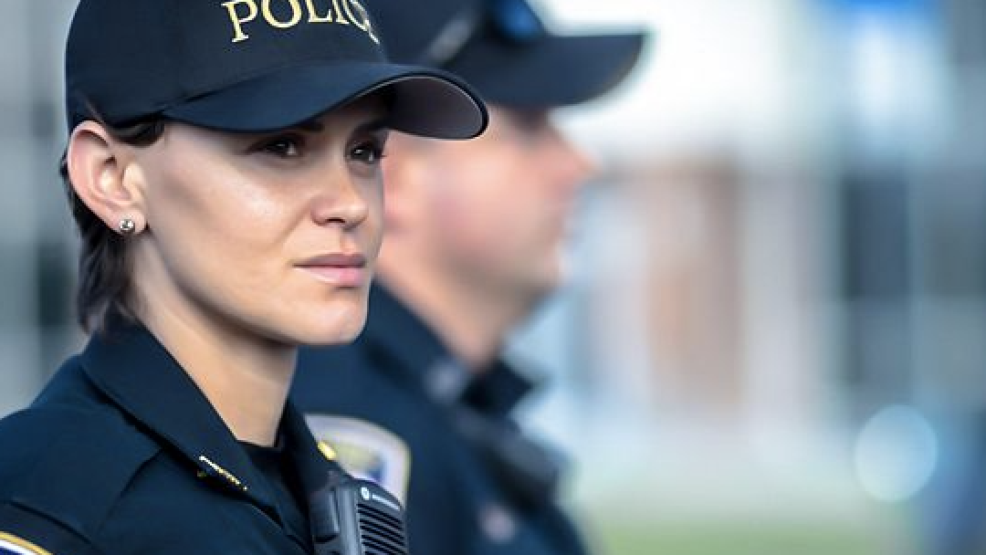 Easily equip all your officers 