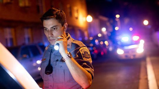 officer investigating